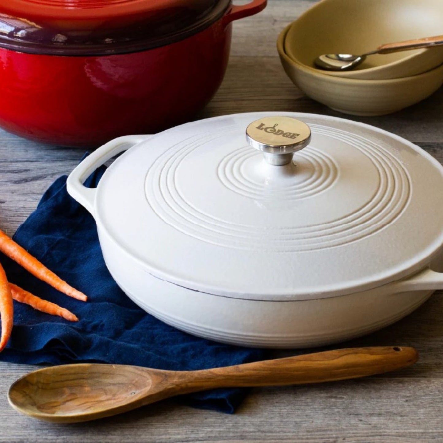 Lodge Casserole, 3.6 Qrt Round, Cover with S/S Knob Oyster White Exterior - EC3CC13