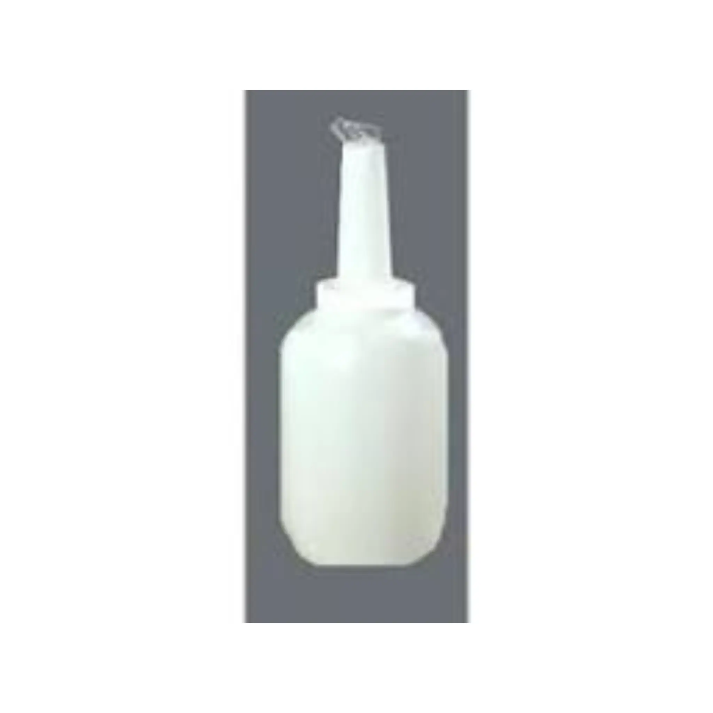 Store 'N Pour 1/2 Gal Complete Carlisle