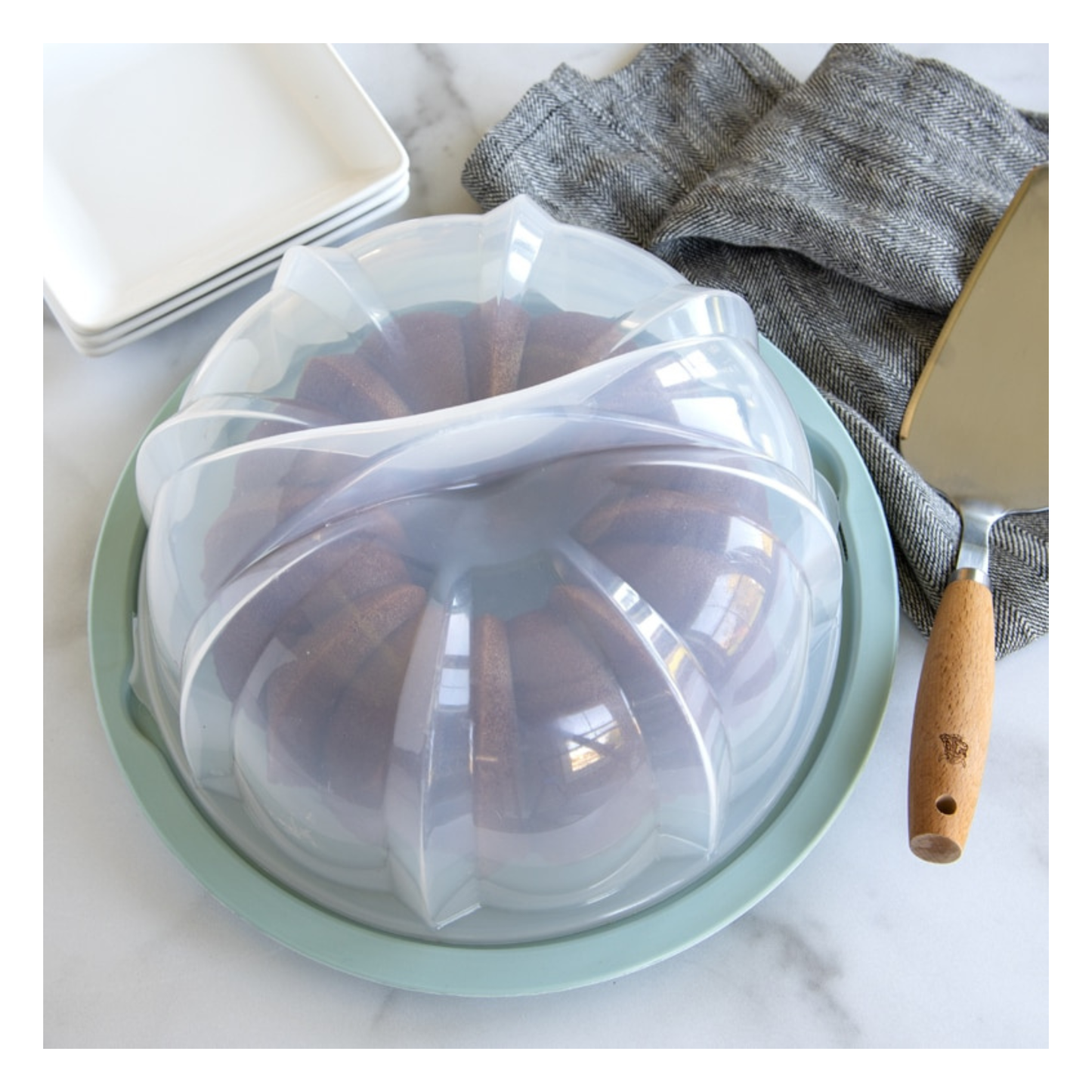 Nordic Ware Deluxe Bundt Keeper Translucent Cake Carrier - 50022