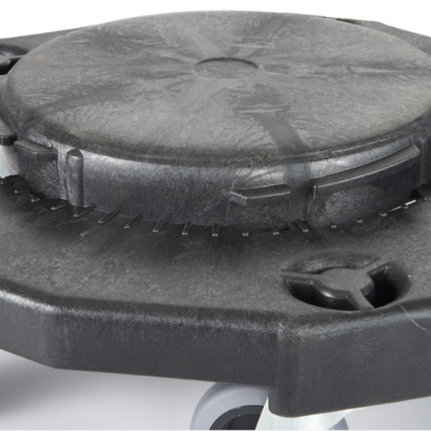 Winco Dolly 18" Round, Heavy Duty with Replaceable Casters - DLR-18