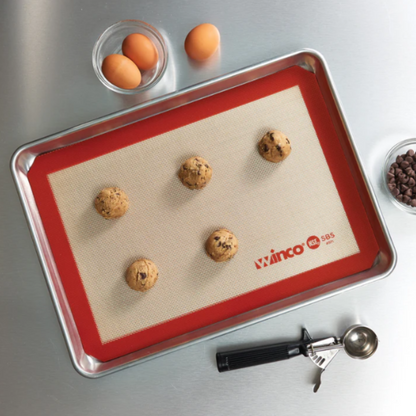 Winco Silicone Bake Mat Half Size - SBS-16