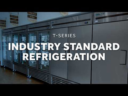 Refrigerador vertical de dos secciones con puerta sólida TRUE - T-49-HC